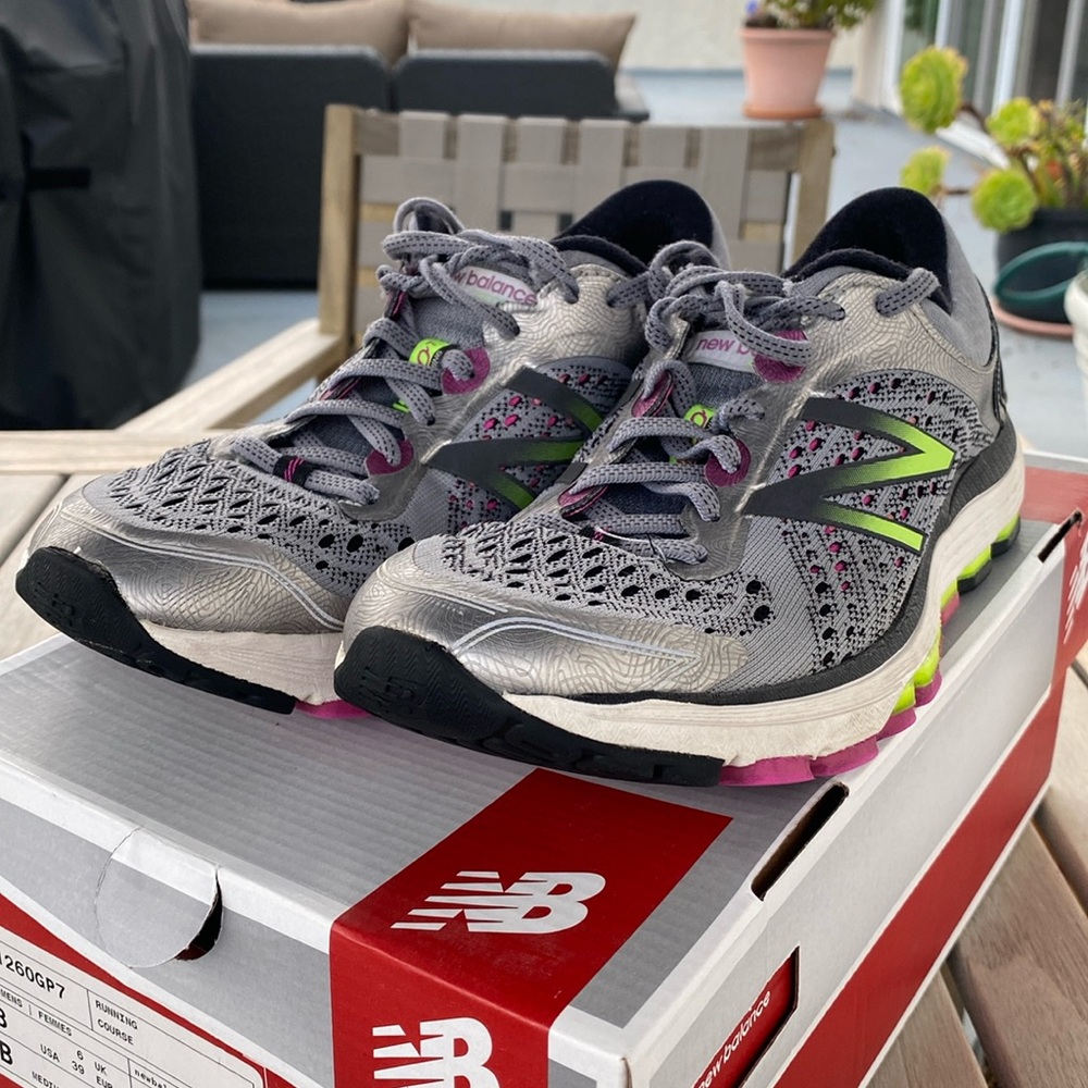 New Balance 1260v7 size 8